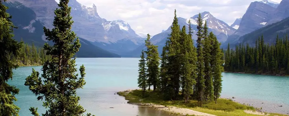 Maligne Lake