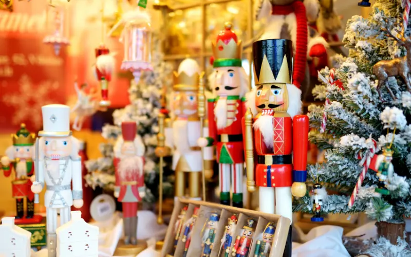 JY-Festive-Break-Blog-Market-Oct-2025-800x500.png