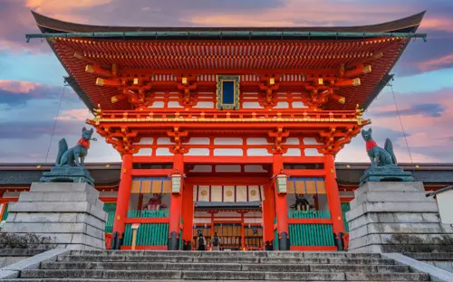 Japan-Kyoto-Fushimi-Inari-Taisha-800x500